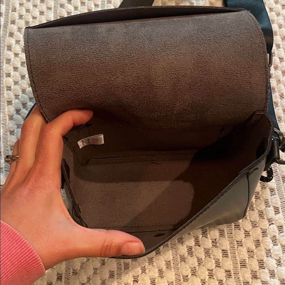 Claudia Canova Faux Leather Crossbody Bag with Adjustable Strap - Picture 9 of 14